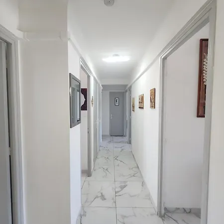 شقة Spacieux 3 Et Balcon *