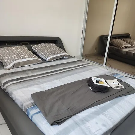 Spacieux 3 Et Balcon شقة نيس